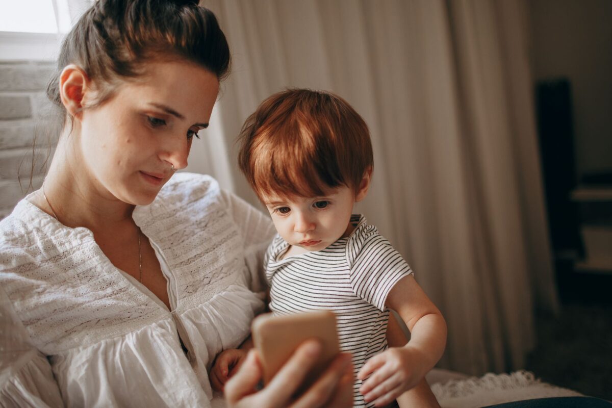 Téléphone pour enfant : pourquoi l’âge seul ne suffit pas pour choisir sans se tromper